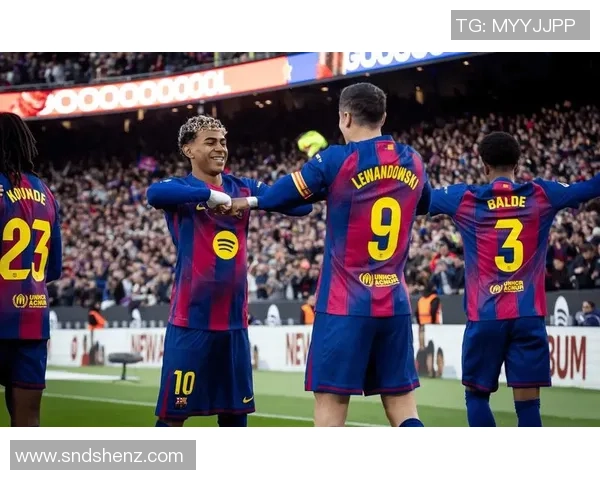 西甲巅峰对决巴萨主场迎战马竞争夺荣耀之战